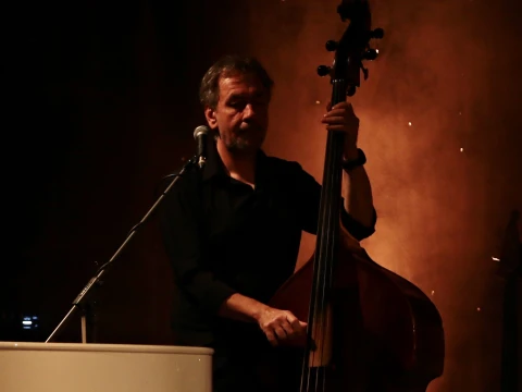 8. 10. Richard Müller - Komorní recitál — fotografie 1