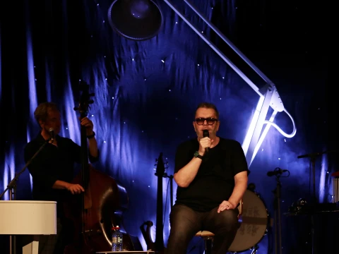 8. 10. Richard Müller - Komorní recitál — fotografie 7