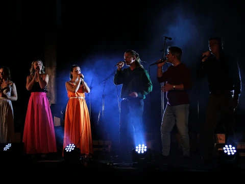 10. 10. Acapella koncert Za5 & Mezihlasy — fotografie 14